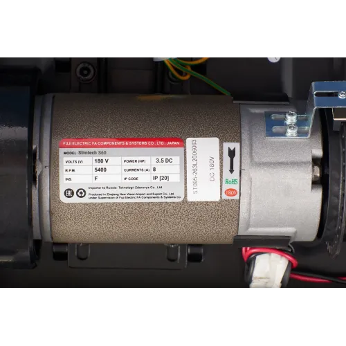 Беговая дорожка Titanium Masters Slimtech S60, красная